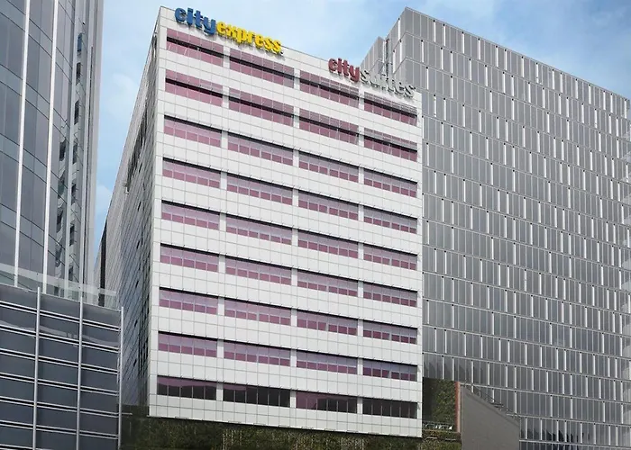 Apartahotel Express By Marriott Ciudad De Santa Fe