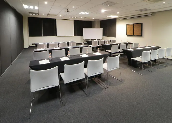 Apartahotel Express By Marriott Ciudad De Santa Fe 4*